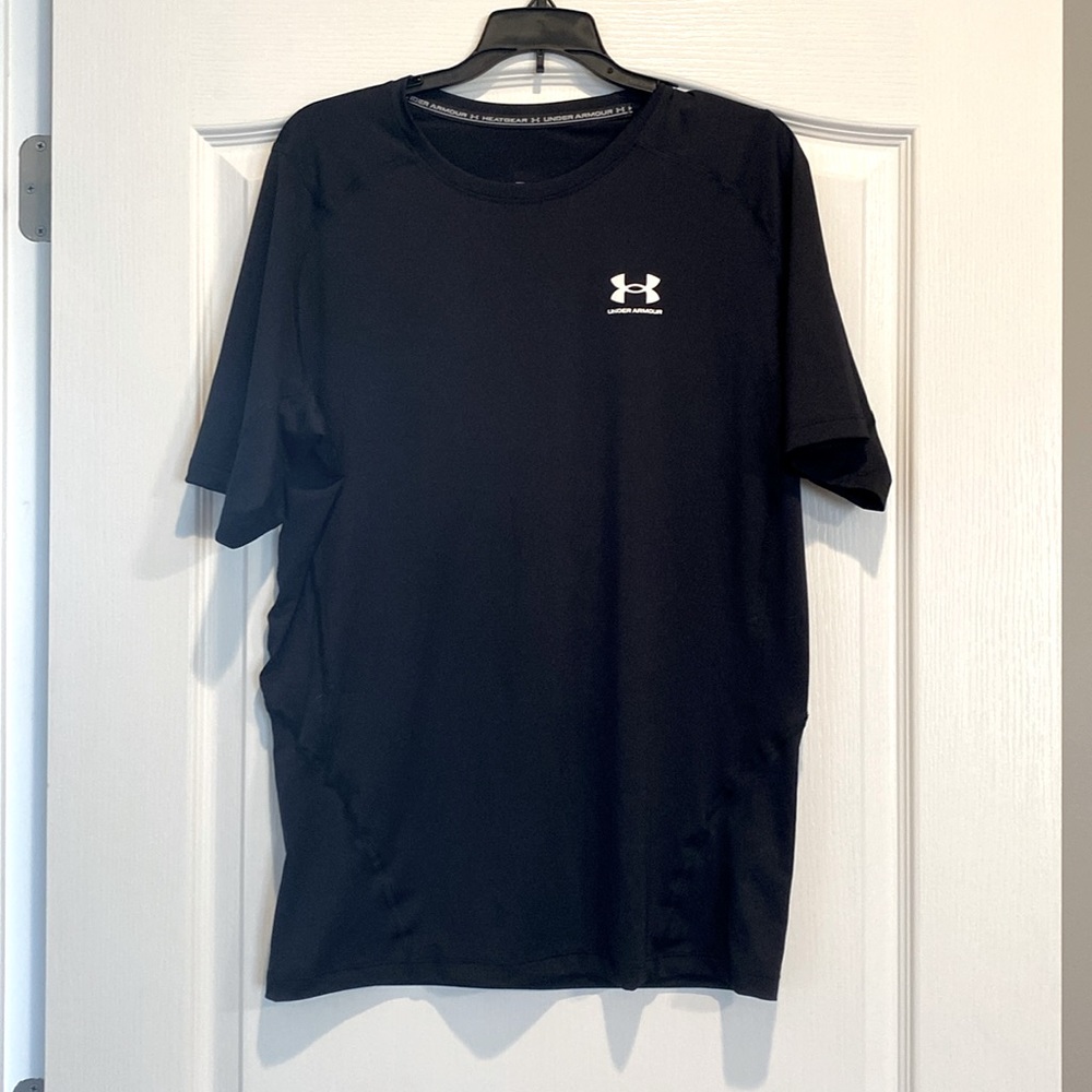 Under Armour Heatgear T-Shirt.  NWT